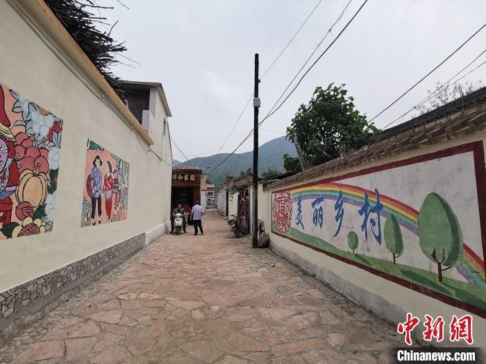 泽城村位于太行旅游板块的中心地带,依托清漳河水资源和麻田红色革命文化,具有发展乡村旅游的优势条件。 杨杰英 摄