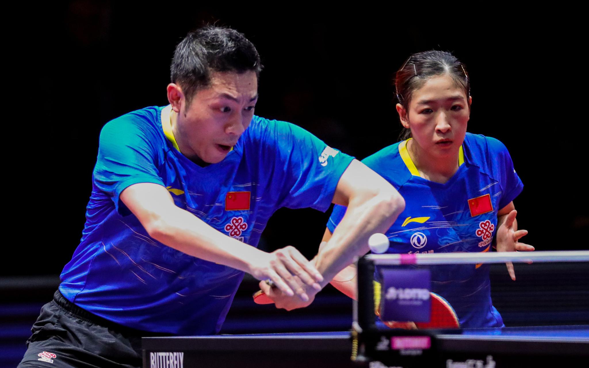 马龙决胜局险胜，乒乓男团中国队横扫韩国闯入决赛