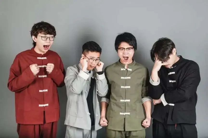 嘿!姑娘!他说“我只喜欢你”