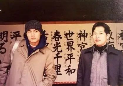 嘿!姑娘!他说“我只喜欢你”