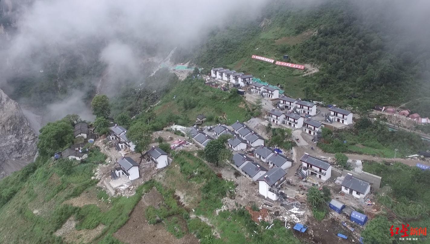 通车背后,阿布洛哈村民的公路梦:有人想出去,有人想做大生意