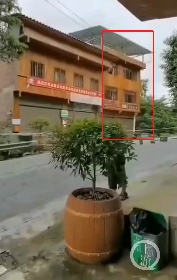 湖北恩施山体滑坡形成堰塞湖有溃坝风险，危险区居民已撤走