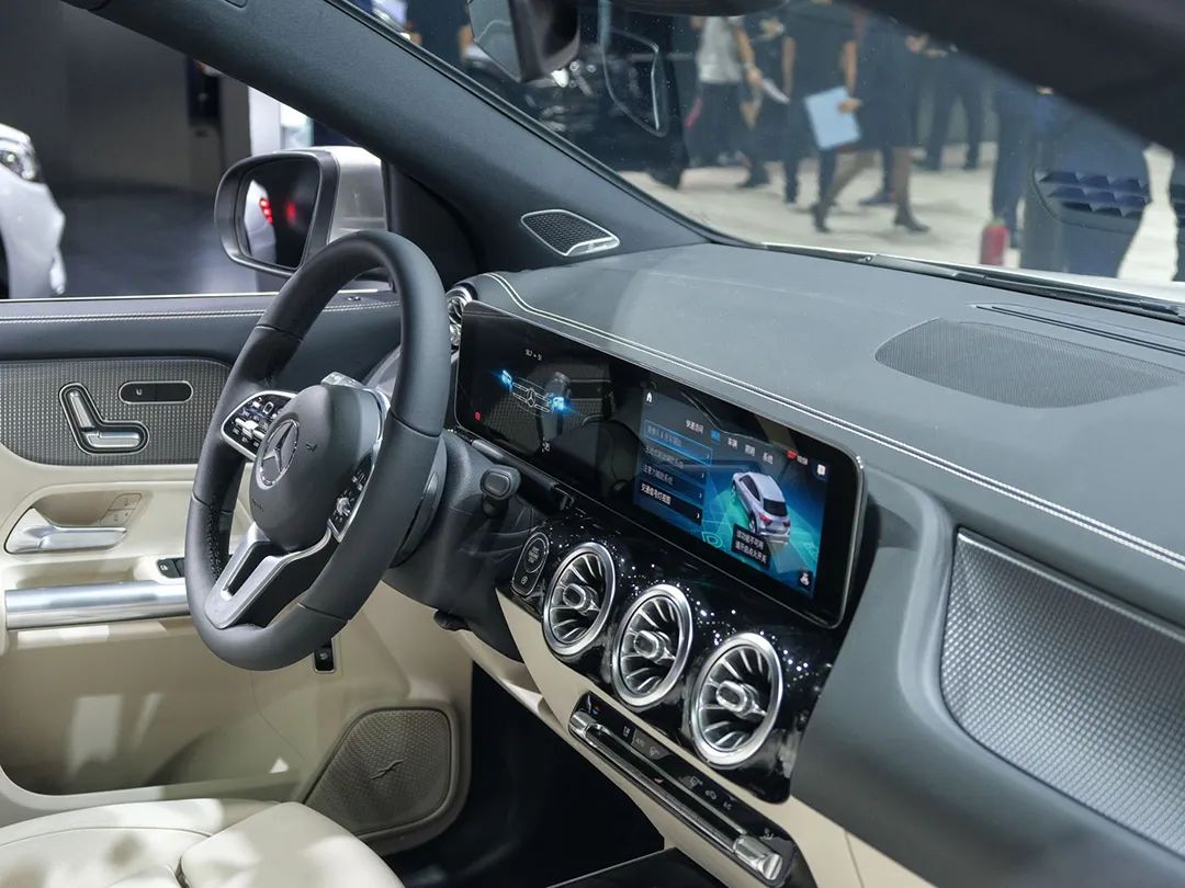 后天正式上市!最便宜奔驰SUV改头换脸 这次估计要火