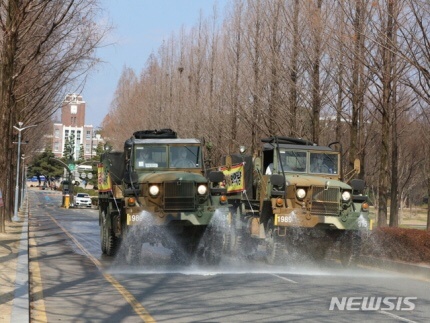 韩国前线部队爆发集体感染  至少8人确诊