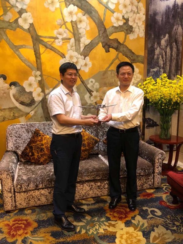 万丰奥特控股集团有限公司总裁陈滨一行来漳河新区考察通航项目