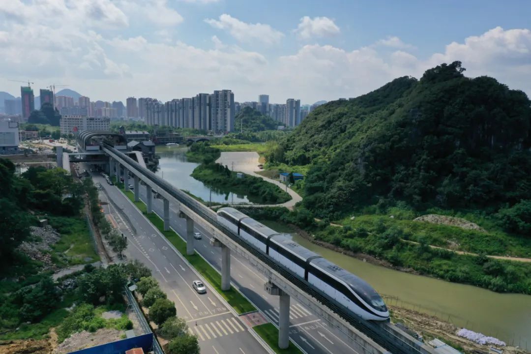 震撼!今天,桂林轨道交通"跑"起来了!