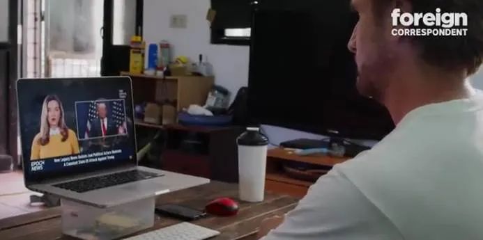 截图来自澳广揭批“法L功”的节目