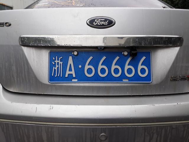浙江街头惊现浙a66666车牌车主竟是