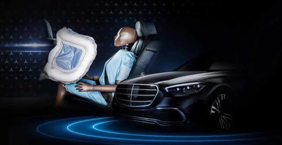 全新奔驰S级即将发布！内饰大改，有望取消2.0T车型！