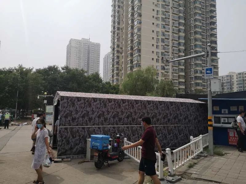 7月28日,天通苑社区增强收支治理。拍照|《财经》记者赵天宇