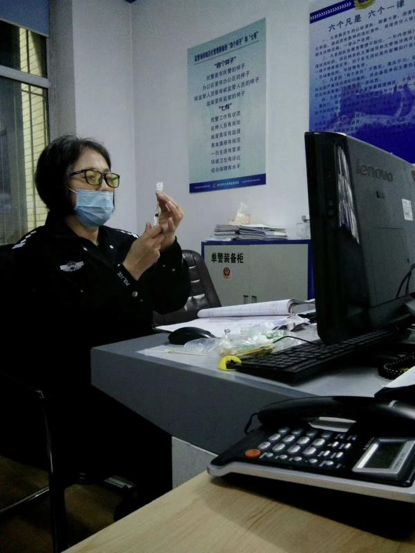 "闫秀娟的一席话道尽了一名人民警察的责任和担当.