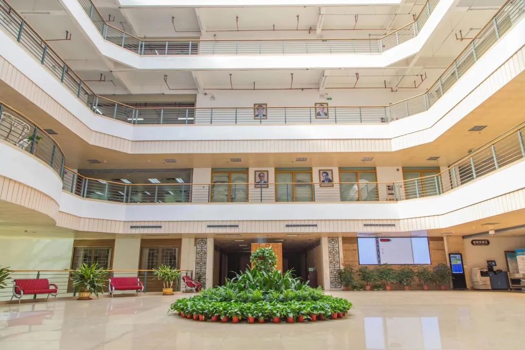 高考在即,别害怕失利,华南师范大学国际本科(3+1/2+2)给你高考提前双保底,世界名校等你入读