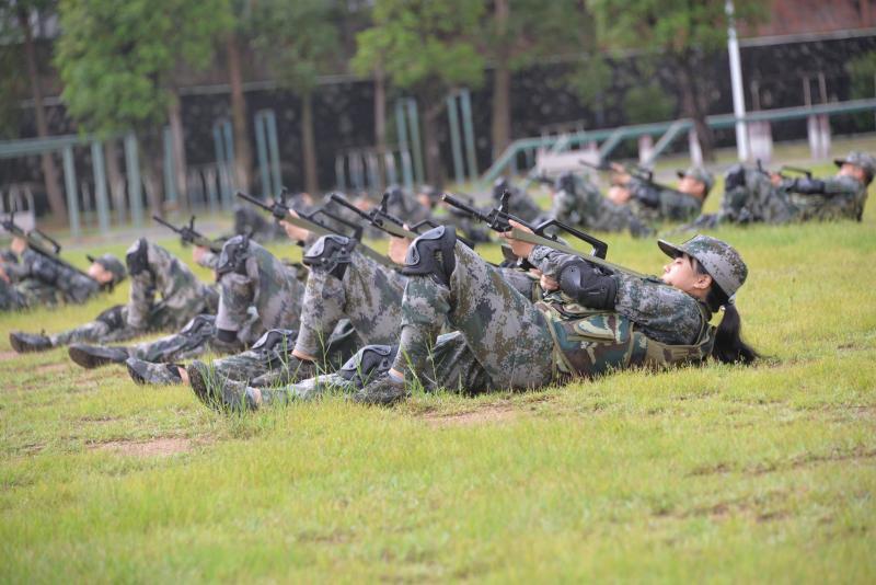 广附国防教育:学生在汗水中历练 挥洒出别样的青春