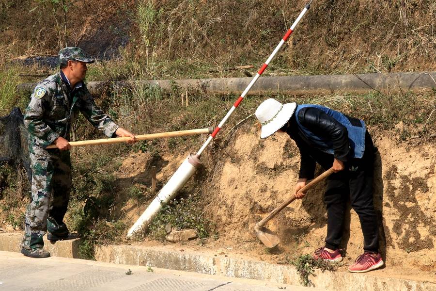 云南龙陵:一个正被农村道路改变的边境县
