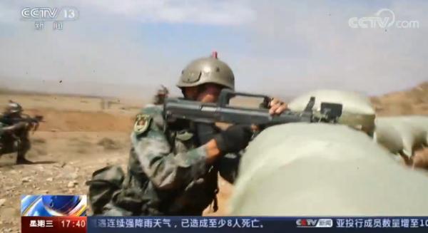 陆军“跨越—2020青铜峡A”演习 组织红蓝实兵对抗