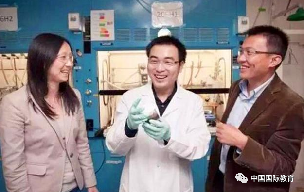 一对985教授夫妇,将女儿培养成顶级科学家,结果她变成了美国人