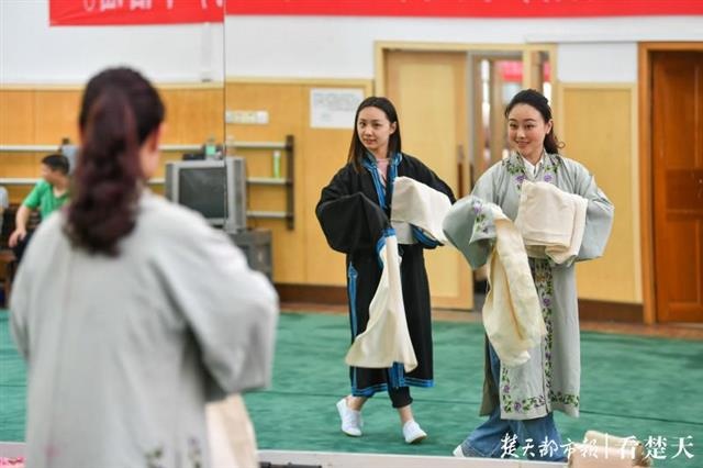 【视频】湖北省京剧院“梅花”万晓慧：京剧艺术不是某个人的私有品