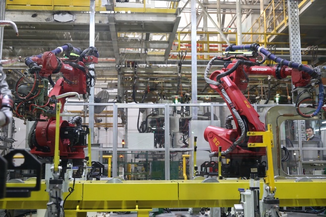 (华晨雷诺金杯汽车有限公司引进先进生产设备)