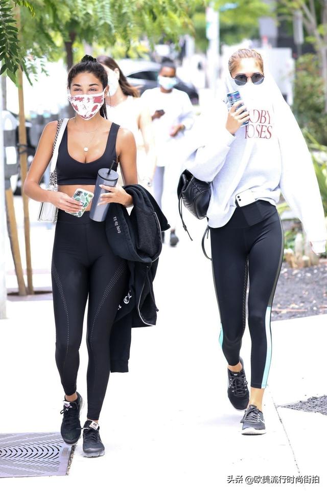 香堤儿·杰佛瑞斯(Chantel Jeffries)和贾丝明·图克在洛杉矶