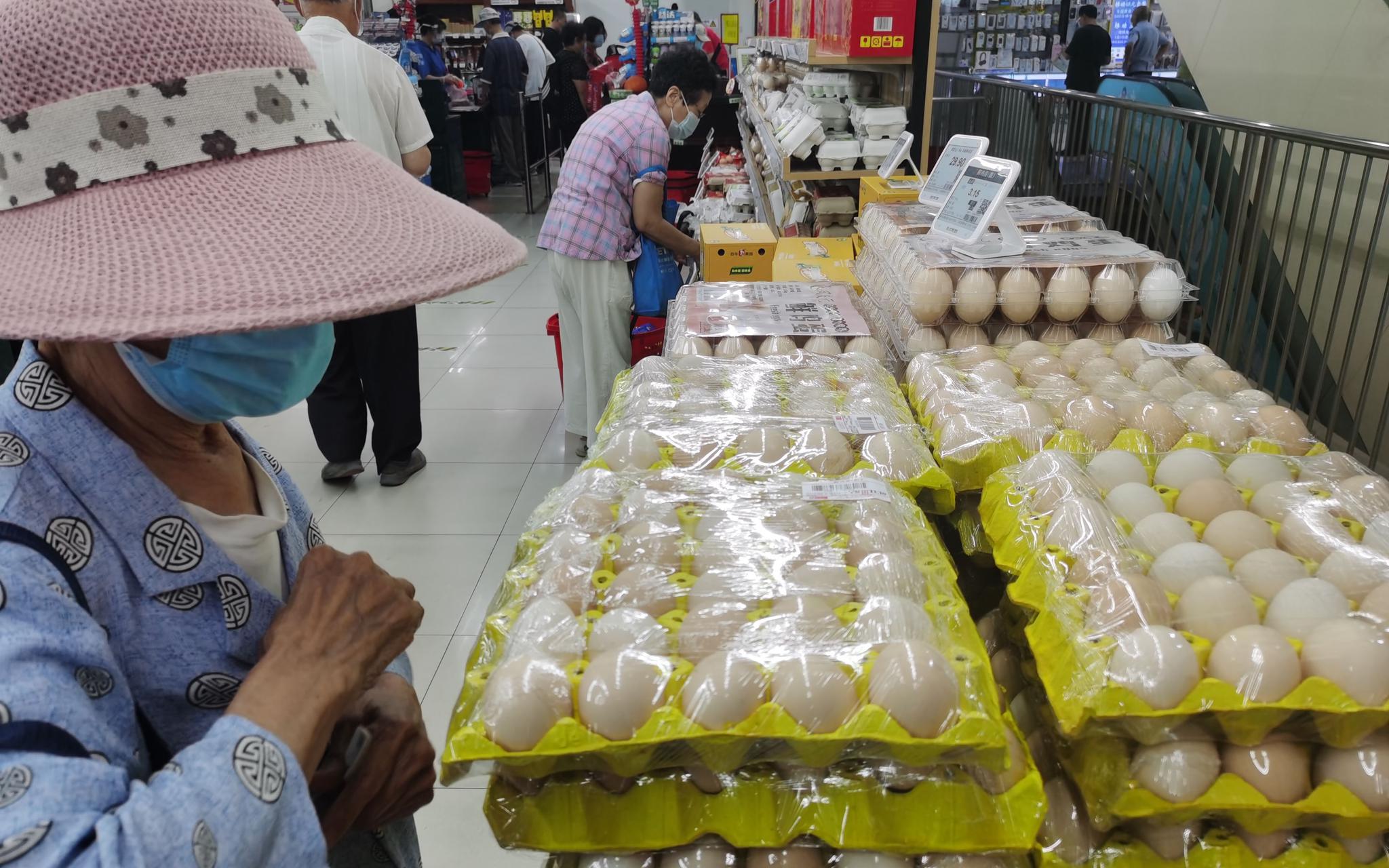 鸡蛋价格半年跌近三成 供需失衡是主因
