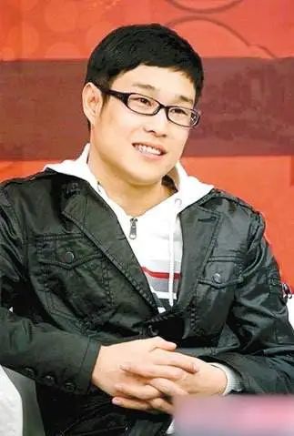 上央视春晚的小沈阳被抓了?当年爆红的他,现竟活成了这样...