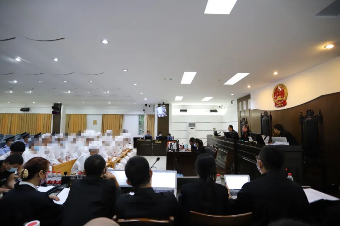 强迫交易、敲诈勒索...海口南北水果市场涉黑恶势力犯罪案开庭审理