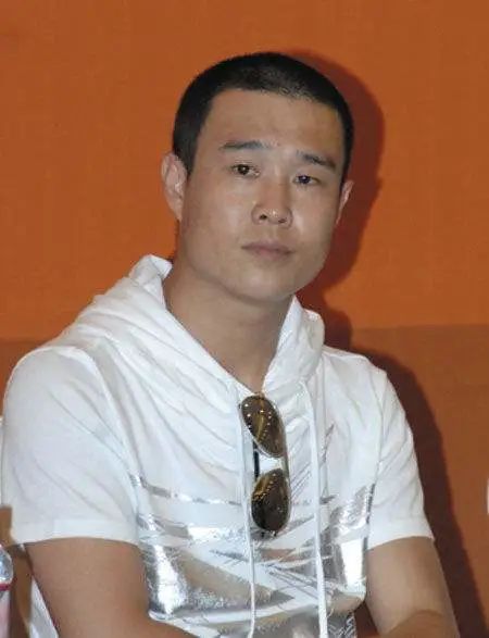 上央视春晚的小沈阳被抓了?当年爆红的他,现竟活成了这样...