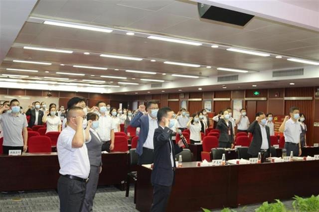 广发银行武汉分行召开庆祝建党99周年暨“七一”表彰大会