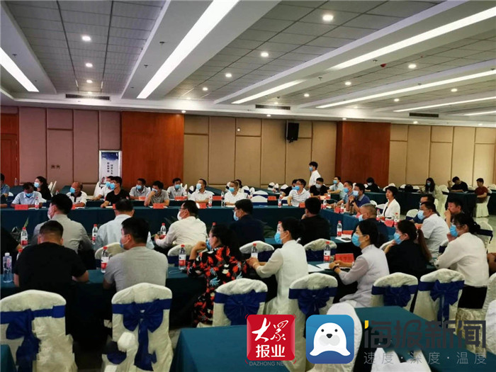 山东曹县:县长做说客 促进企业拥抱“互联网+”新营销休闲区蓝鸢梦想 - Www.slyday.coM 山东曹县:县长做说客 促进企业拥抱“互联网+”新营销休闲区蓝鸢梦想 - Www.slyday.coM