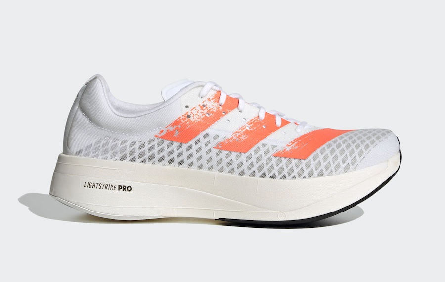 超复杂中底设计!adidas 全新碳板跑鞋正式发布