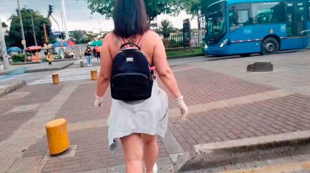 哥伦比亚成人女星不戴口罩在公车拍视频,违反防疫规定被警方通缉