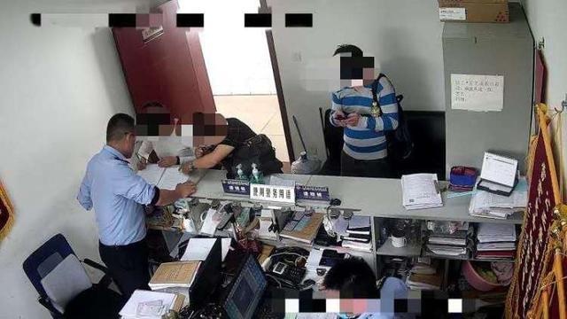 8旬老伯骑电瓶车被撞身亡还要承担主责,交警“释法说理”解开家属心结 | 申晨间