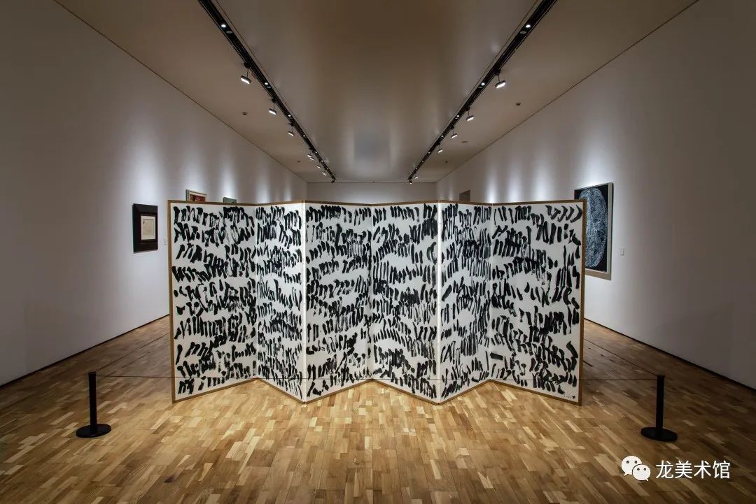 这个展梳理了亚洲抽象艺术的发展轨迹