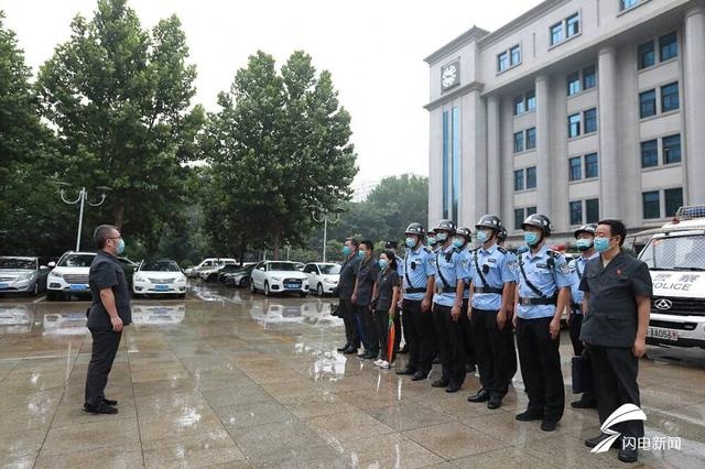 济南中院清场一“在建工程”遇身份不明人员聚集 20多名干警强制交付