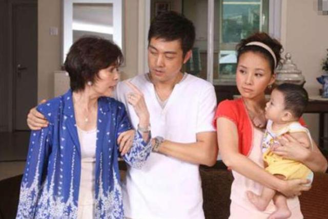 老人掺和子女生活有啥影响?隔代育儿矛盾多,三代同住关系乱