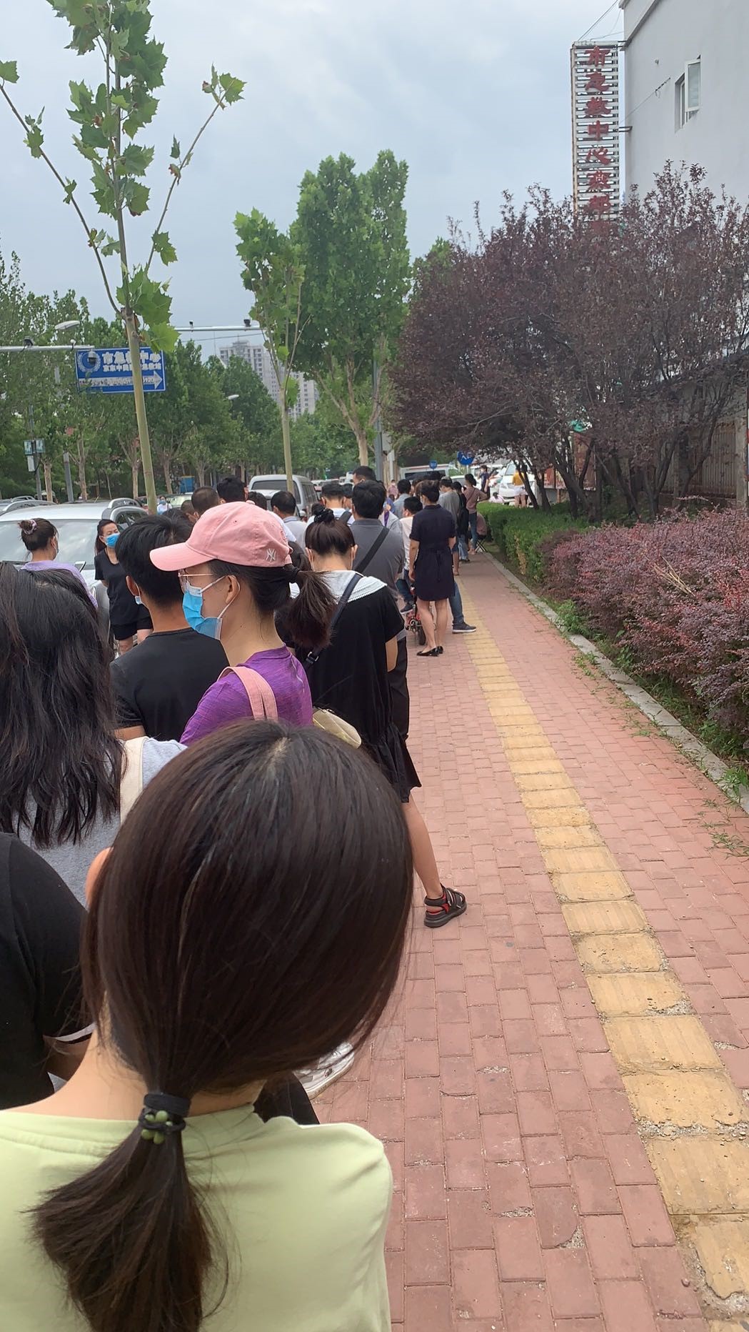 疫情下北京与燕郊通勤族:每天在检测点一排队两个小时