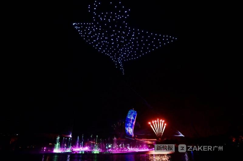 珠海横琴海洋动物“飞”上天 “烟花星闪幻彩Show”再放异彩