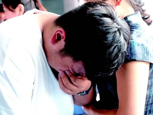 红色手链、手写考试秘籍…济南高三生最后一课,眼泪欢笑齐飞