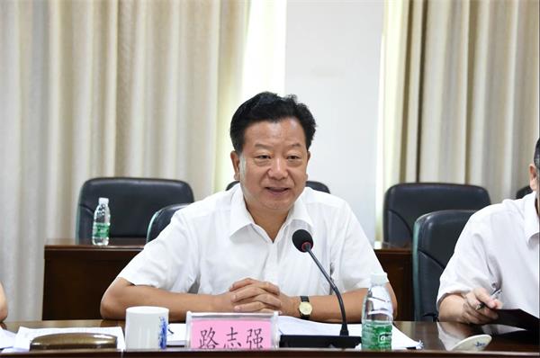 海南省检察院检察长路志强深入基层调研督导扫黑除恶清零攻坚战役行动
