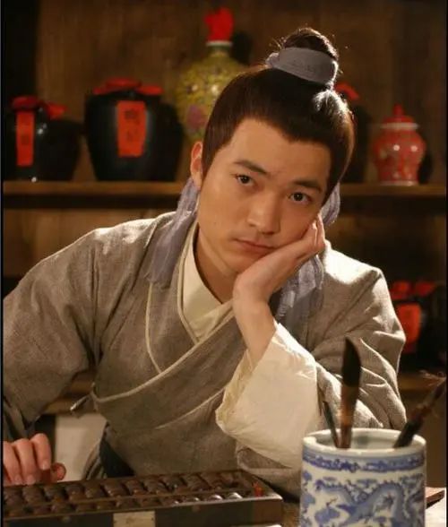 "吕秀才""揩油"?女星发文默认,导演却力证他清白