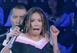 这算“咸猪手”吗?女当事人出来锤了…