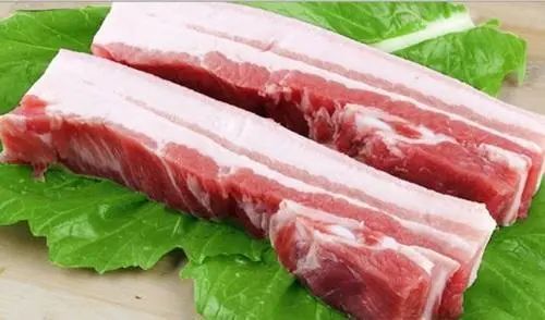 买五花肉,记得分清“上五花”和“下五花”,味道相差大,别买错