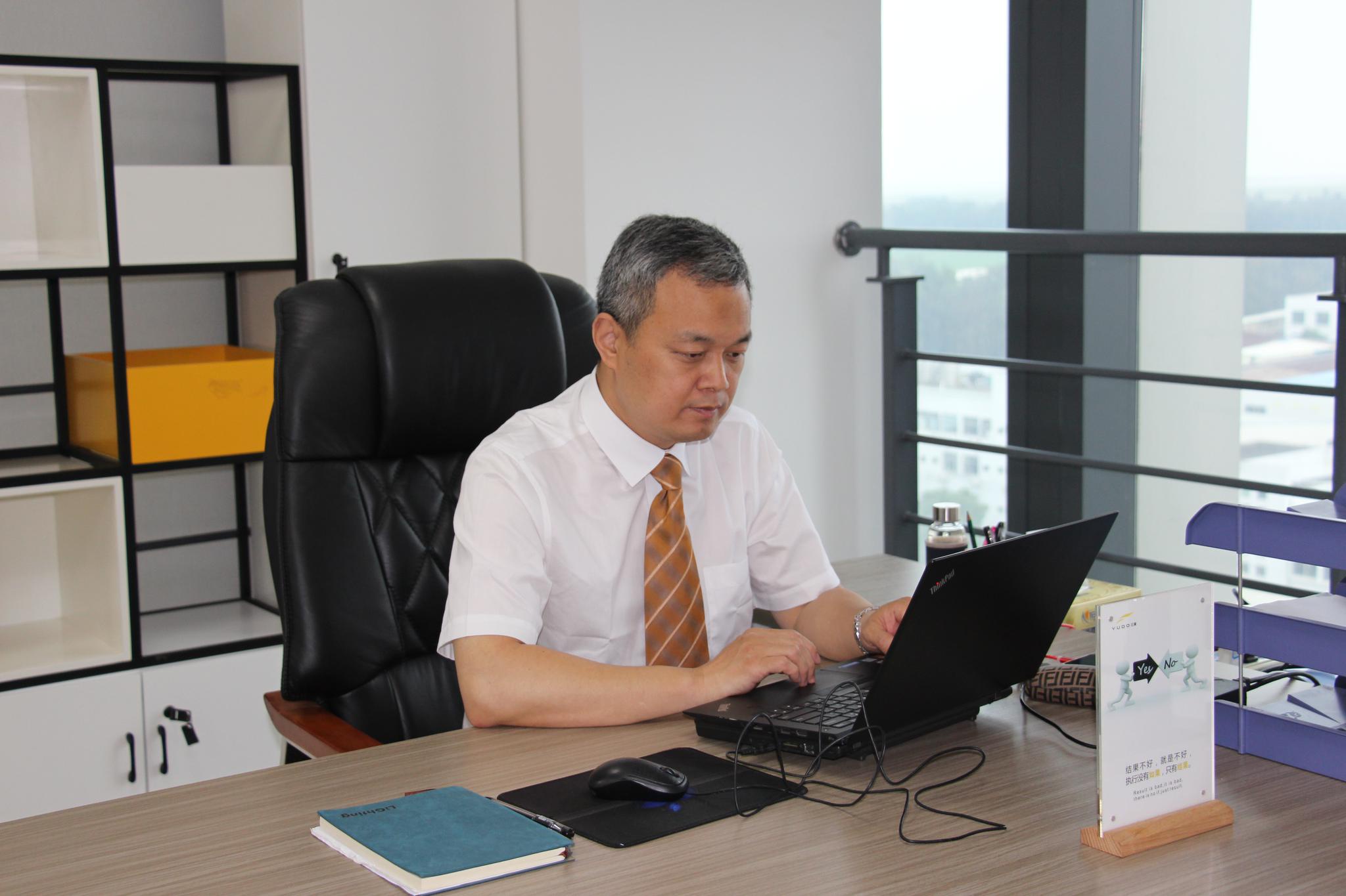 詹文章:福建新能源汽车产业前景可期 关键在于打造完整产业链