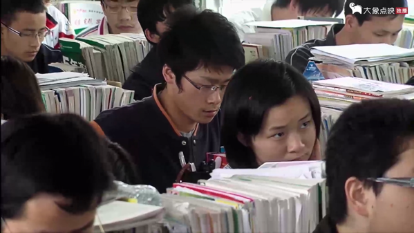 真实影像|《出·路》对教育的追问