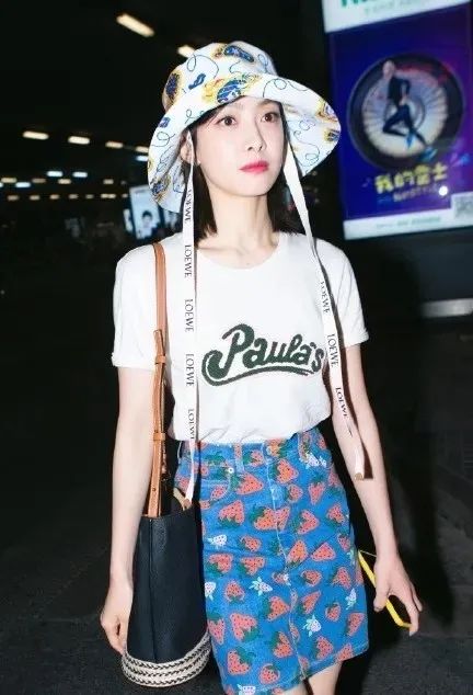 刘雯迪丽热巴都是渔夫帽的重度爱好者 遮阳又时髦插图(36) 刘雯迪丽热巴都是渔夫帽的重度爱好者 遮阳又时髦