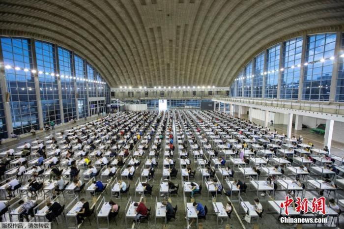 世卫称新冠为人类“头号公敌”全球疫情尚未达