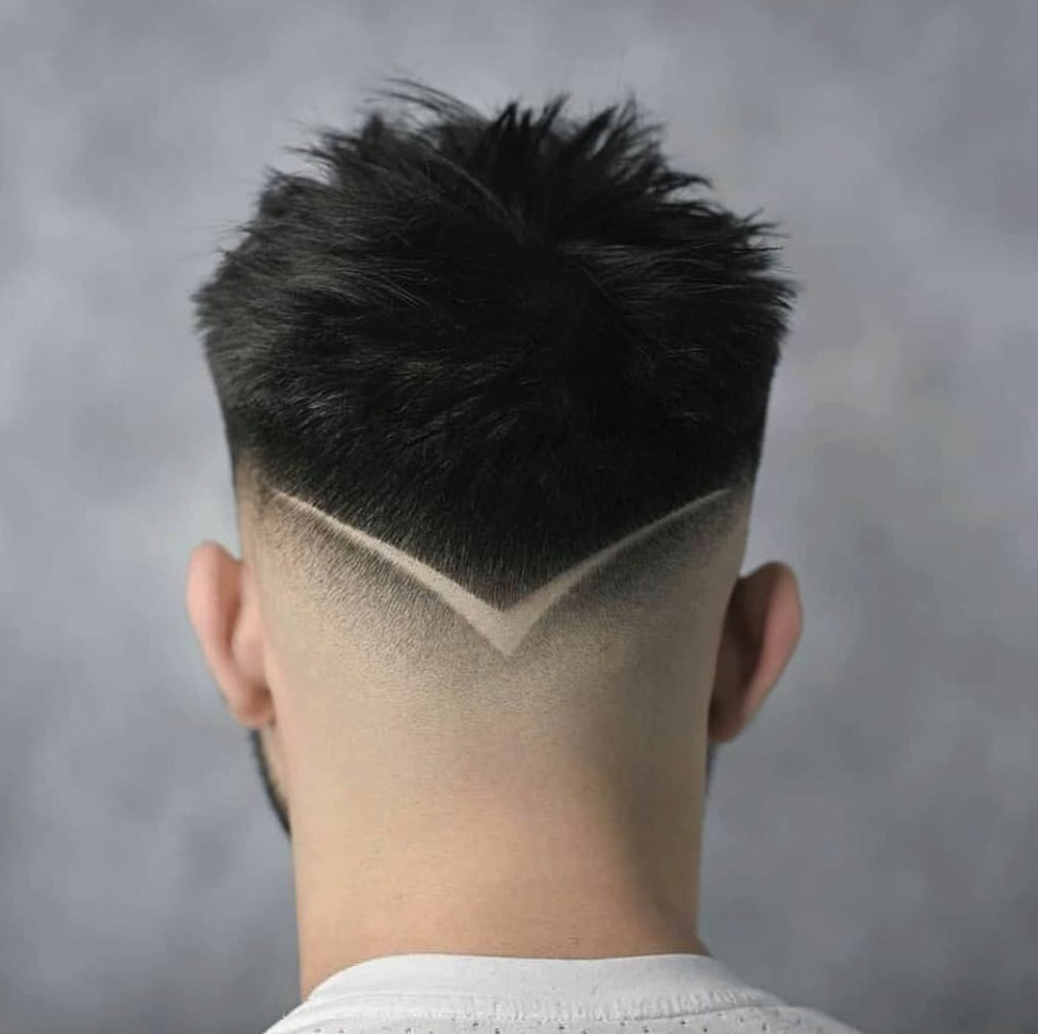 线条雕刻发型男生这样很帅