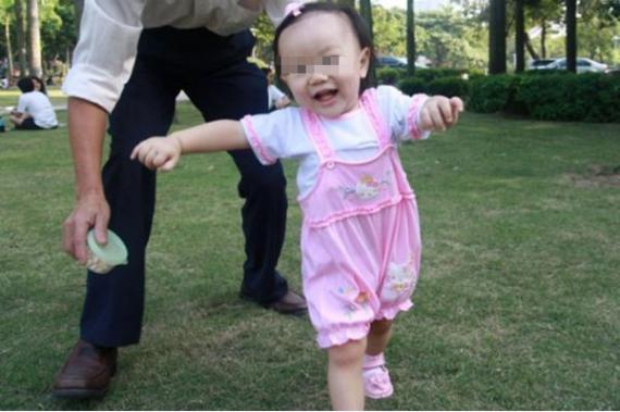 宝宝在1岁内出现这些举动,可能是变聪明的表现,父母可别嫌烦休闲区蓝鸢梦想 - Www.slyday.coM 宝宝在1岁内出现这些举动,可能是变聪明的表现,父母可别嫌烦休闲区蓝鸢梦想 - Www.slyday.coM