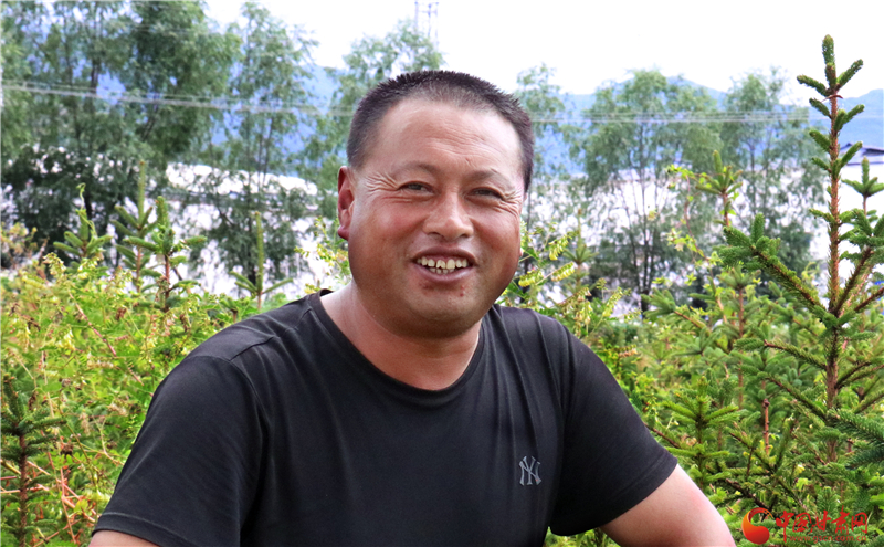 郭连兵:一人富了不算富 全村富了才叫富