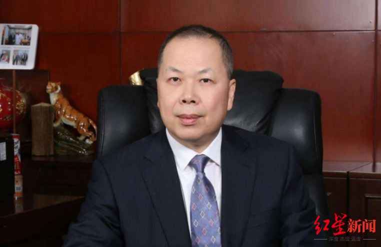 央企老总坠楼_任娇坠楼照片